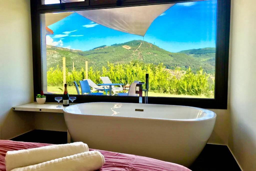Casa Nueva De Vigo Rural Mos Con Jacuzzi Y Chimenea Para Escapada Romantica Bagian luar foto